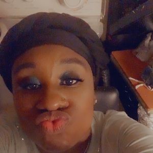 Meet your Posher, Sharmina